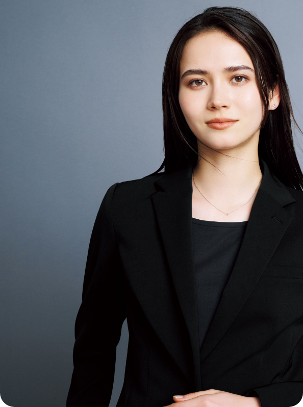 ザ ブラック クローゼットシリーズファーストビュー、ジャケットを着た女性